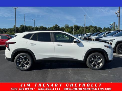 New 2026 Chevrolet Trax LT w/ Driver Confidence Package FWD image 1