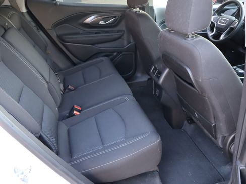 Used 2022 GMC Terrain SLE w/ Driver Convenience Package FWD image 17