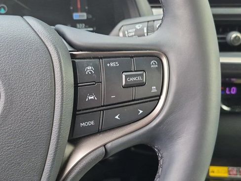 Used 2025 Lexus UX 300h AWD w/ Accessory Package (Z2) image 19