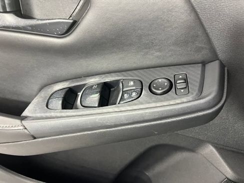 Used 2024 Nissan Sentra S FWD image 30