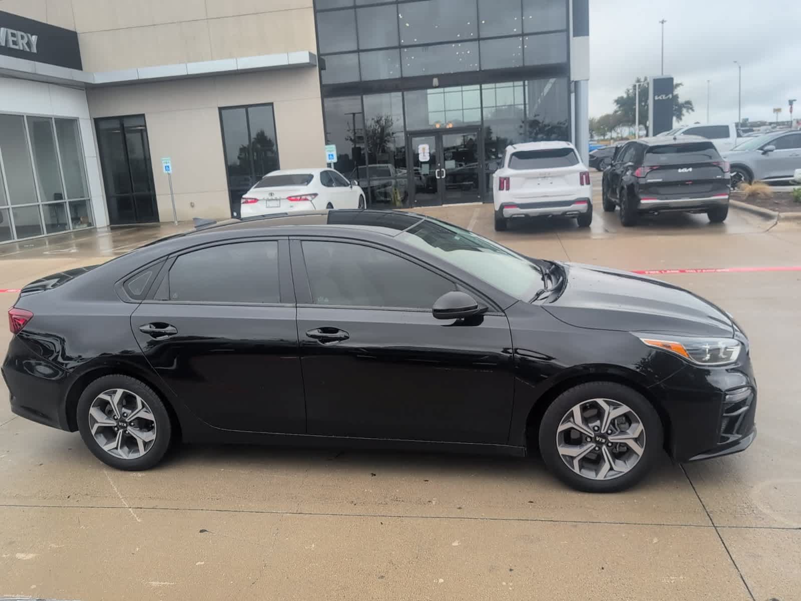 Used 2020 Kia Forte LXS FWD image 5