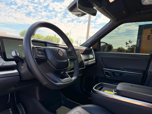 Used 2022 Rivian R1T Adventure AWD/4WD image 12