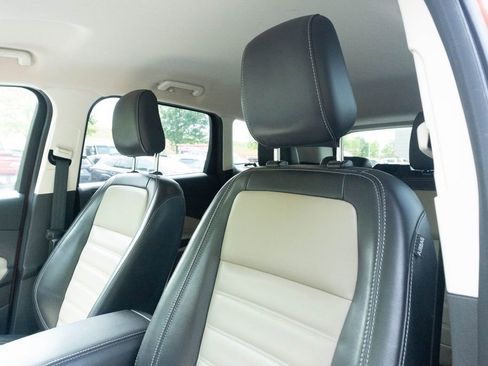 Used 2019 Ford Escape SEL FWD image 18