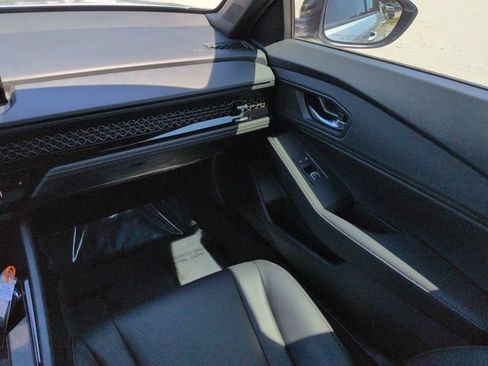 Used 2025 Honda Accord Sport image 19
