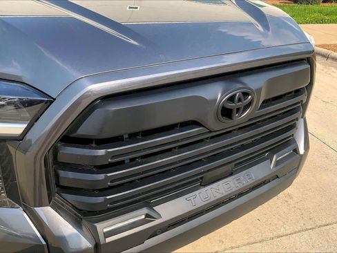 Used 2024 Toyota Tundra SR5 w/ SR5 Premium Package image 31