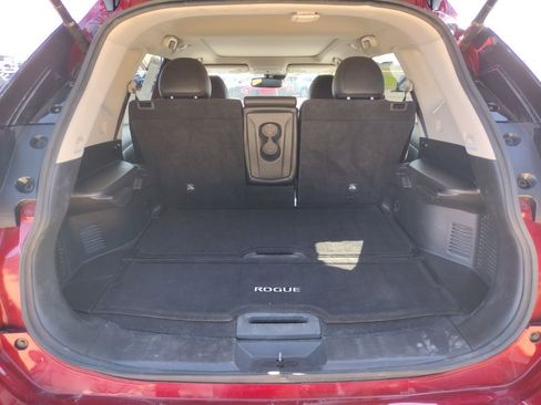 Used 2019 Nissan Rogue SL w/ Premium Package image 9