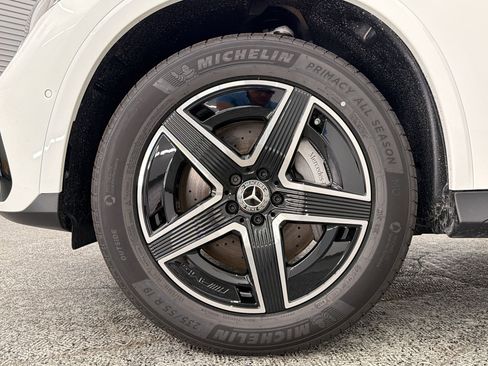 Used 2026 Mercedes-Benz GLC 300 image 12