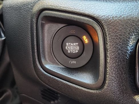 Used 2024 Jeep Wrangler Unlimited Sport AWD/4WD image 40