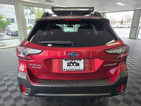 Used 2020 Subaru Outback Premium image 4