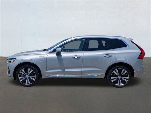 Used 2023 Volvo XC60 T8 Plus AWD/4WD image 2