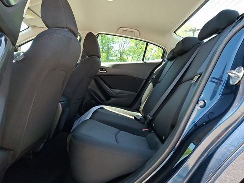 Used 2017 MAZDA MAZDA3 Sport FWD image 13
