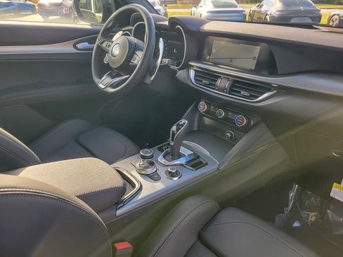 New 2025 Alfa Romeo Stelvio Sprint w/ Veloce Package AWD/4WD image 20