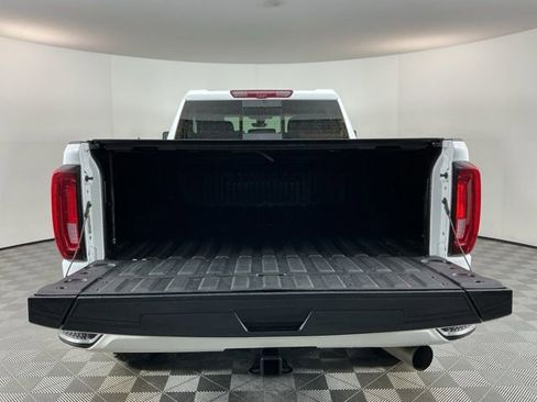 Used 2022 GMC Sierra 3500 Denali w/ Denali Ultimate Package image 7