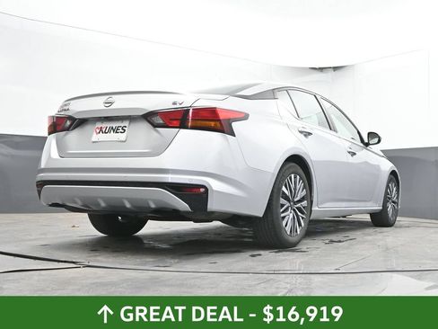 Used 2023 Nissan Altima 2.5 SV FWD image 47