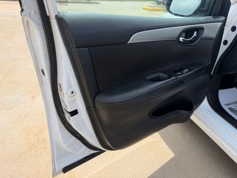 Used 2017 Nissan Sentra S FWD image 27