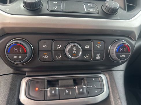 Used 2023 GMC Acadia SLE w/ Driver Convenience Package image 25