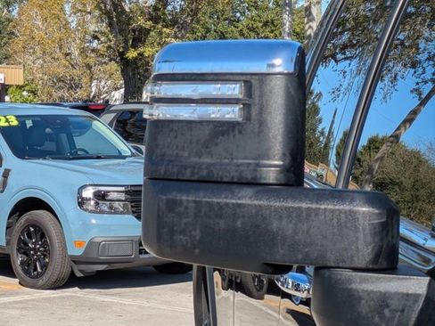 Used 2023 GMC Sierra 3500 Denali w/ Denali Ultimate Package image 10