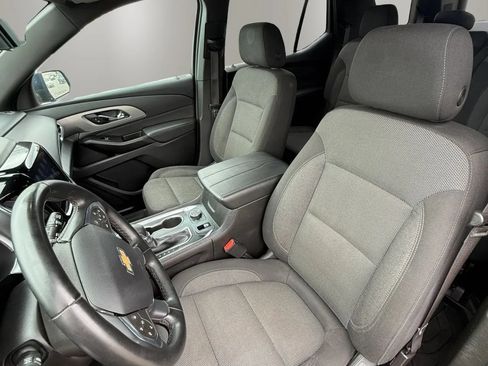 Used 2023 Chevrolet Traverse LT w/ Rear Camera Mirror Package AWD/4WD image 17