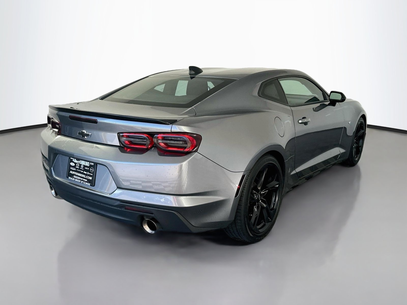 Used 2022 Chevrolet Camaro LT RWD image 7