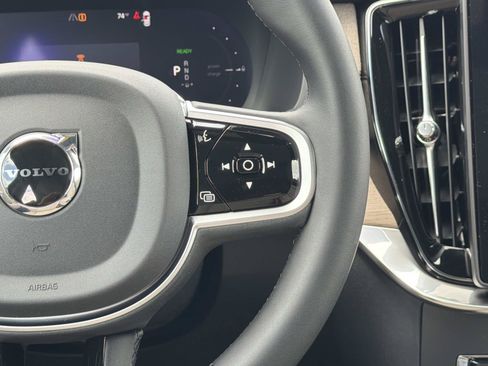 New 2026 Volvo XC90 T8 Plus AWD/4WD image 9