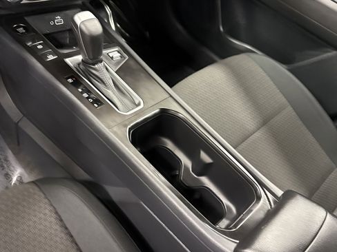 Used 2025 Nissan Kicks S image 9