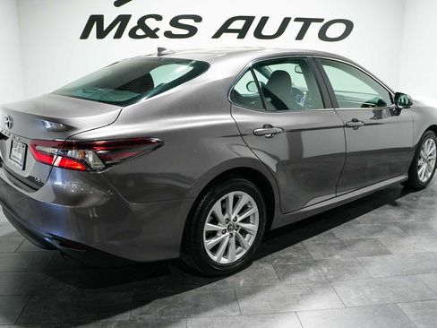 Used 2024 Toyota Camry LE w/ Convenience Package FWD image 5