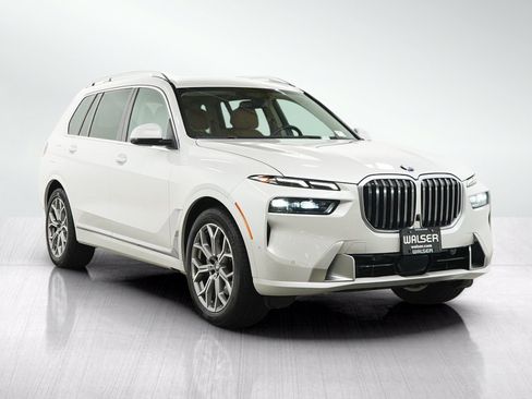 Used 2023 BMW X7 xDrive40i w/ Executive Package AWD/4WD image 9