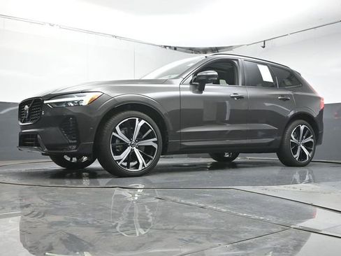 Used 2023 Volvo XC60 B6 Ultimate w/ Protection Package Premier image 36