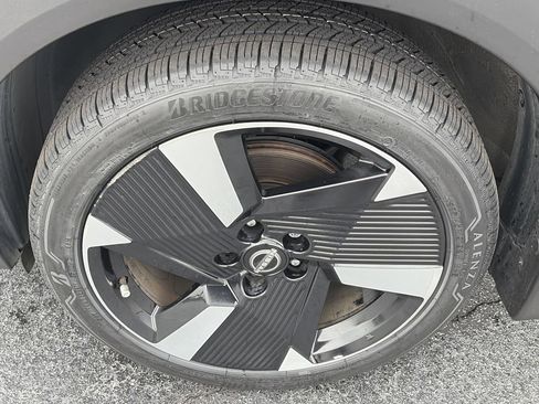 Certified 2025 Nissan Kicks SR w/ SR Premium Package FWD image 9