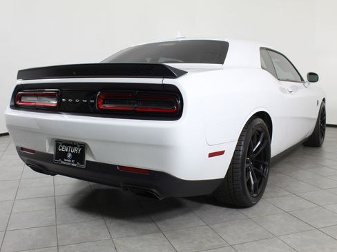 Used 2023 Dodge Challenger SRT Hellcat w/ Driver Convenience Group image 9