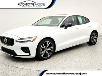 Used 2023 Volvo S60 B5 Core AWD/4WD video 1