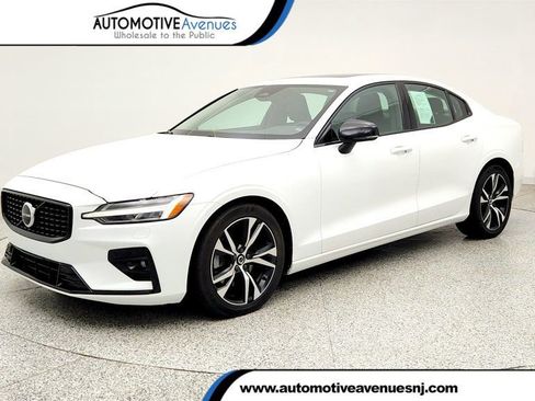 Used 2023 Volvo S60 B5 Core AWD/4WD image 1