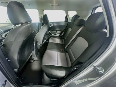 Used 2025 Kia Soul LX w/ LX Technology Package FWD image 27