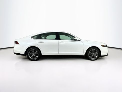 Used 2025 Honda Accord EX-L image 10