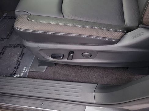 New 2026 Nissan Pathfinder SL w/ Cargo Package FWD image 9
