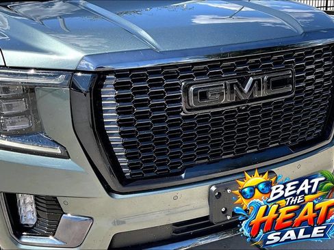 Used 2023 GMC Yukon XL Denali Ultimate AWD/4WD image 36