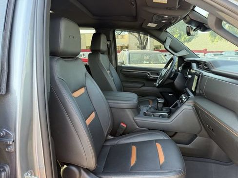 Used 2023 GMC Sierra 1500 AT4 w/ Technology Package AWD/4WD image 30