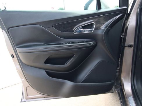 Used 2015 Buick Encore Convenience FWD image 34