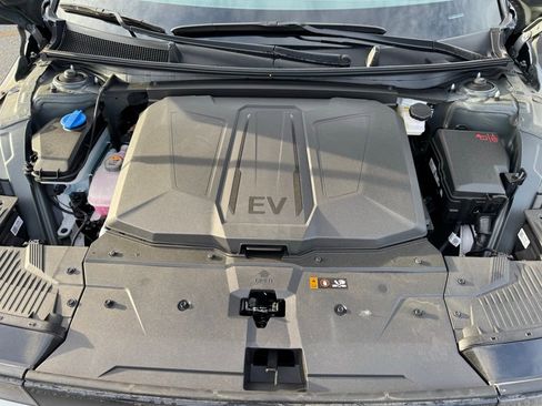 New 2025 Hyundai Ioniq 5 SEL image 10