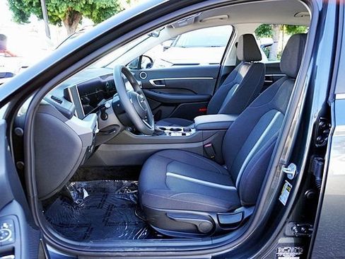 Used 2026 Hyundai Sonata SE FWD image 13