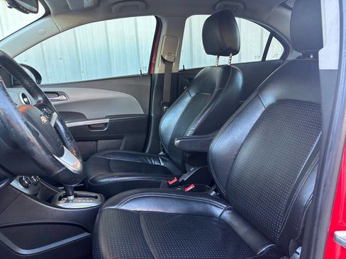 Used 2020 Chevrolet Sonic Premier FWD image 11