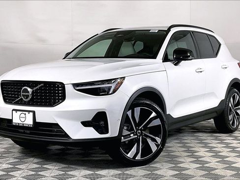 New 2026 Volvo XC40 B5 Ultra w/ Climate Package AWD/4WD image 1