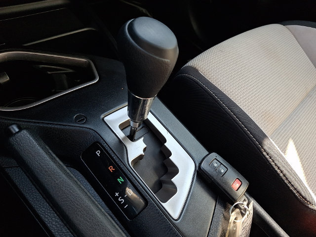Used 2018 Toyota RAV4 XLE AWD/4WD image 15