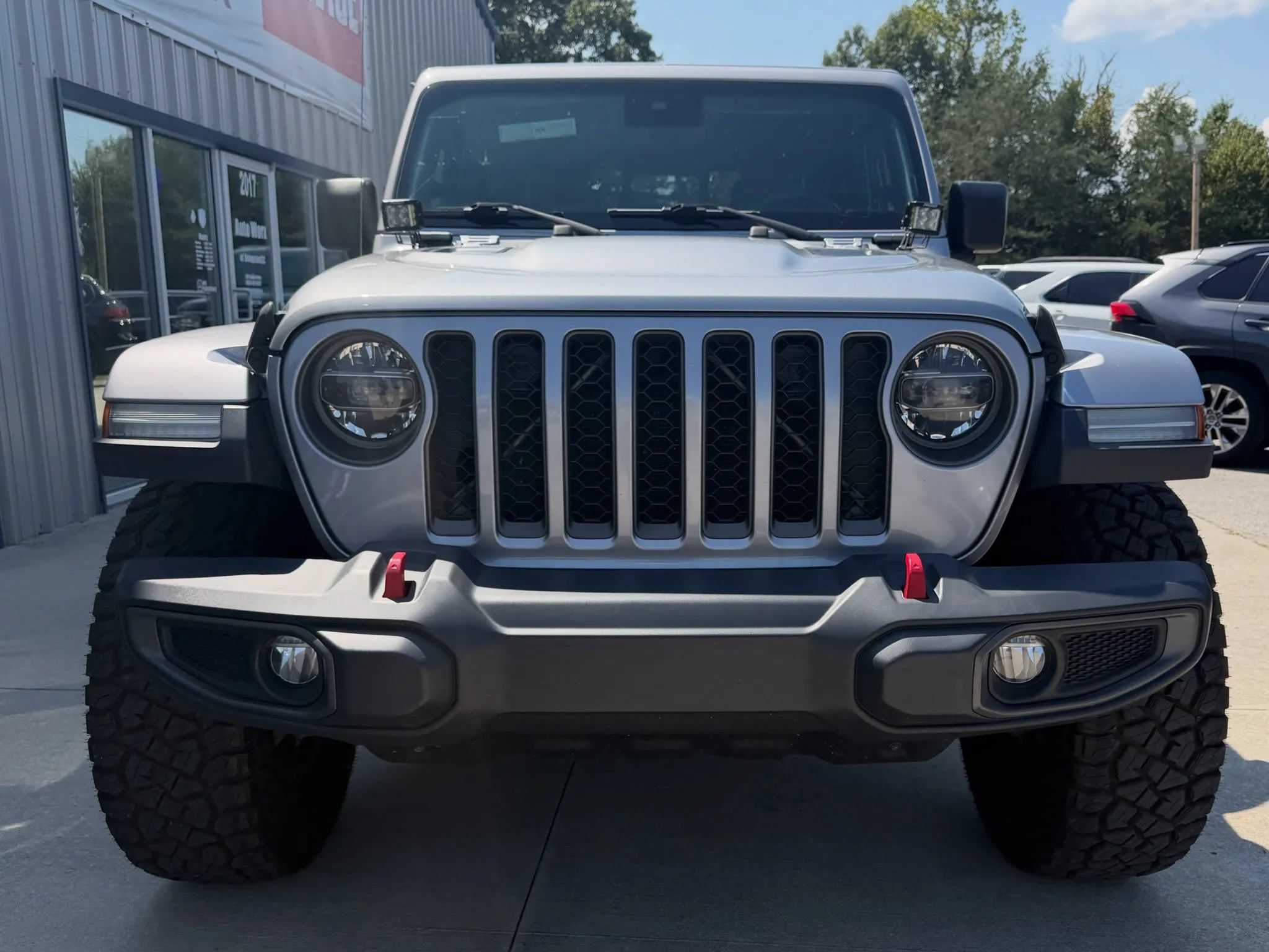 Used 2020 Jeep Gladiator Rubicon AWD/4WD image 2