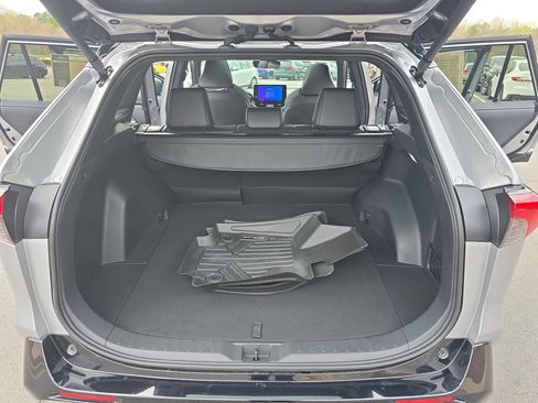 Used 2024 Toyota RAV4 XSE image 12