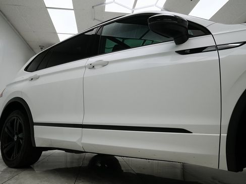 Used 2024 Volkswagen Tiguan SE R-Line image 14