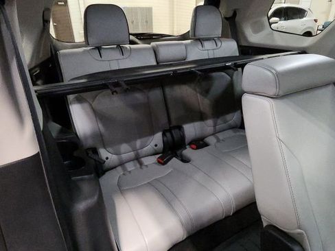 Certified 2023 Honda Pilot Elite image 32