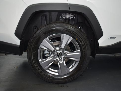 Used 2025 Toyota RAV4 LE image 9