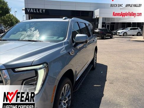Used 2025 GMC Yukon XL Denali AWD/4WD image 1