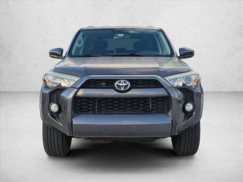 Used 2018 Toyota 4Runner SR5 RWD image 2